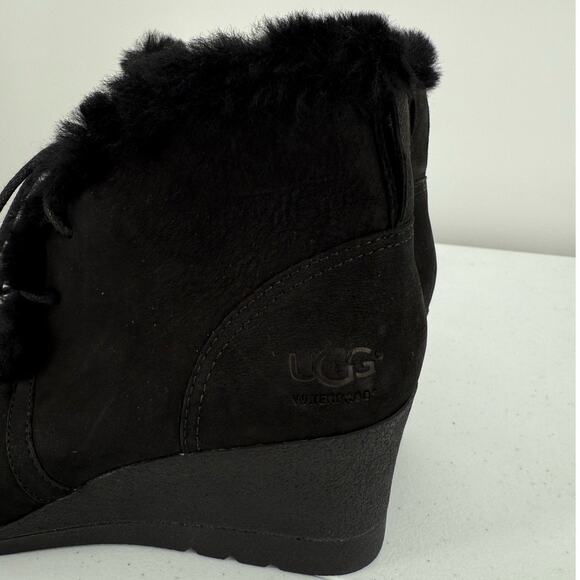 NEW UGG Women's Jeovana Black Wedge Heel Ankle Boot Booties Size 7.5 - Picture 4 of 10
